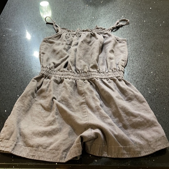 Sz small Romper #2000 - Picture 2 of 3